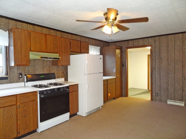 More Photos Of 93 Maple Ave, Morgantown Office For Sale