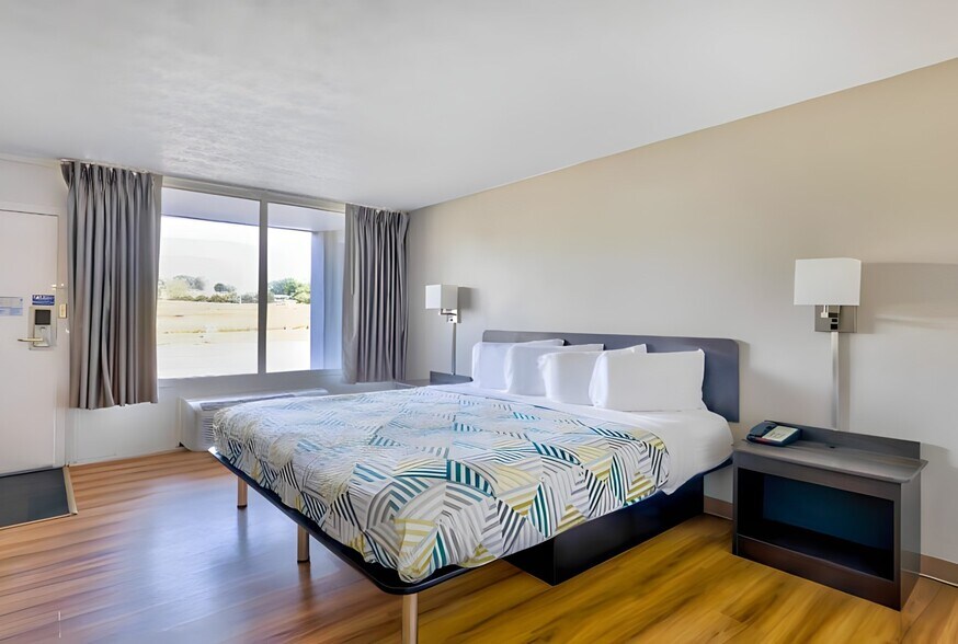 More Photos Of 250 Conicville Rd, Mount Jackson Hotel For Sale