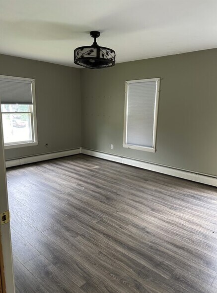 More Photos Of 74 William St, South Glens Falls Specialty For Sale
