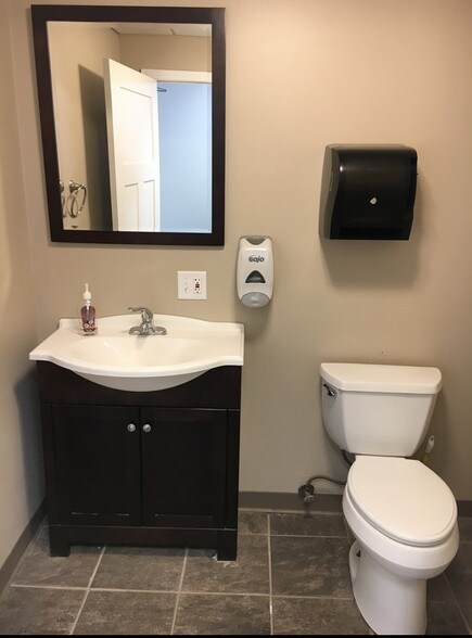 More Photos Of 735 Crofton St SE, Grand Rapids Warehouse For Lease