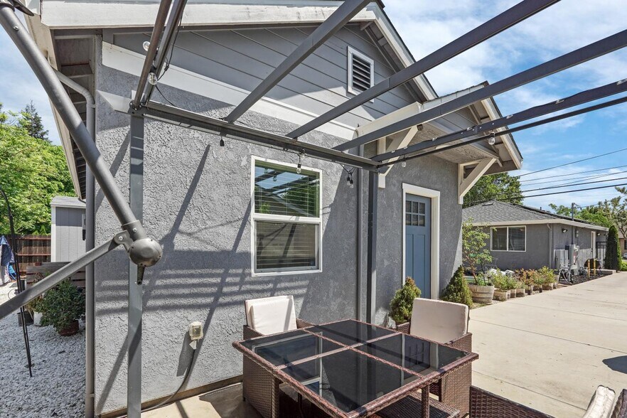 More Photos Of 595 E Augusta St, Woodbridge Apartments For Sale