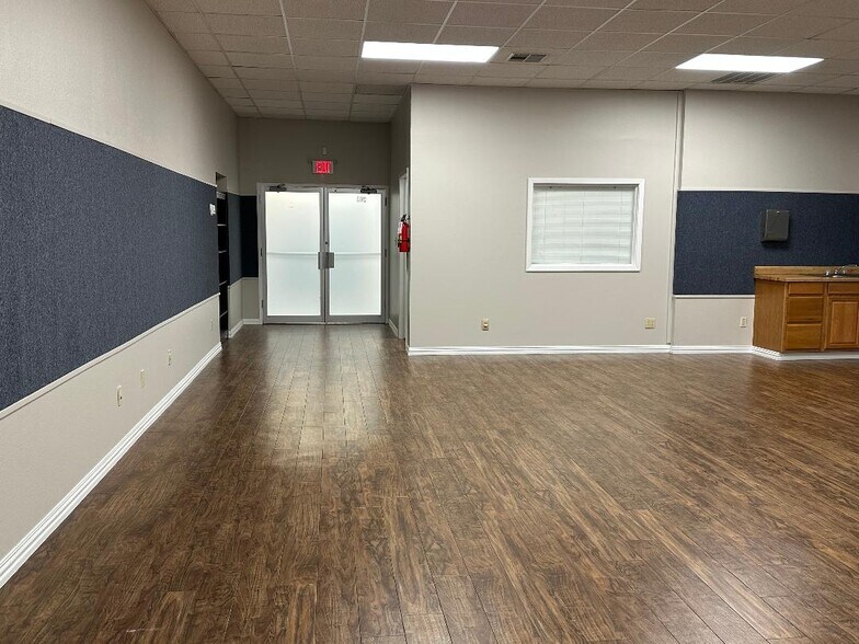 More Photos Of 101 Uhland Rd, San Marcos Research And Development For Lease