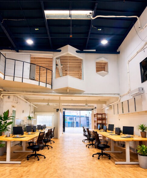 More Photos Of 400-424 Treat Ave, San Francisco Light Manufacturing For Lease