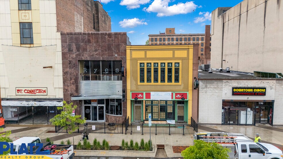 Primary Photo Of 122 W Federal St, Youngstown Bar For Lease