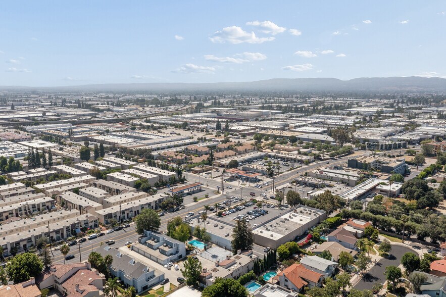 More Photos Of 9901-9935 Topanga Canyon Blvd, Chatsworth Unknown For Lease