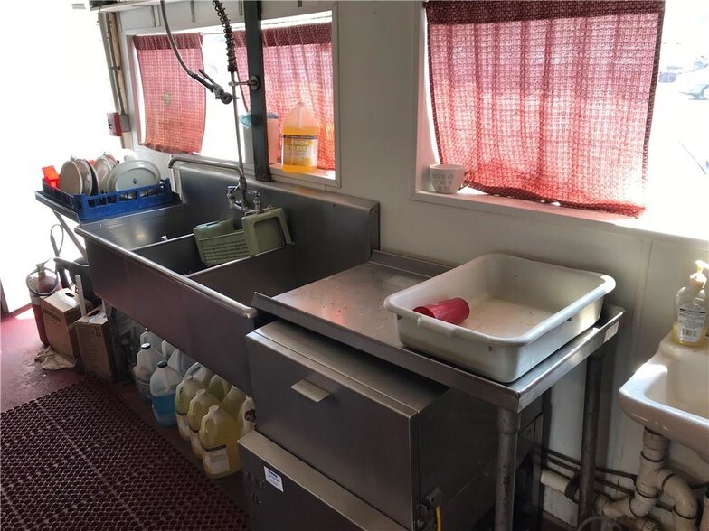 More Photos Of 380 Taunton Ave, East Providence Restaurant For Sale