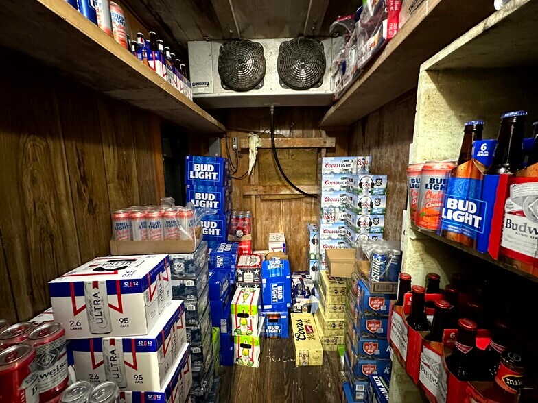 More Photos Of 812 W Oklahoma, Okeene Convenience Store For Sale