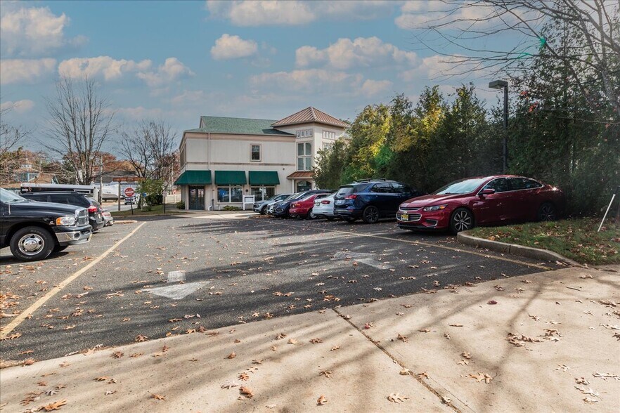 More Photos Of 807 Mantoloking Rd, Brick Office For Sale