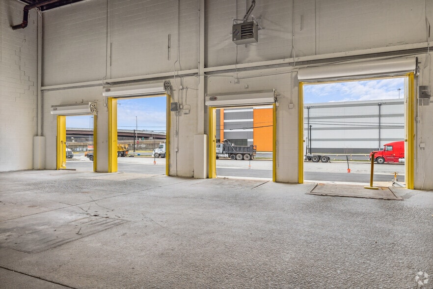 More Photos Of 6608-6610 Electronic Dr, Springfield Warehouse For Lease