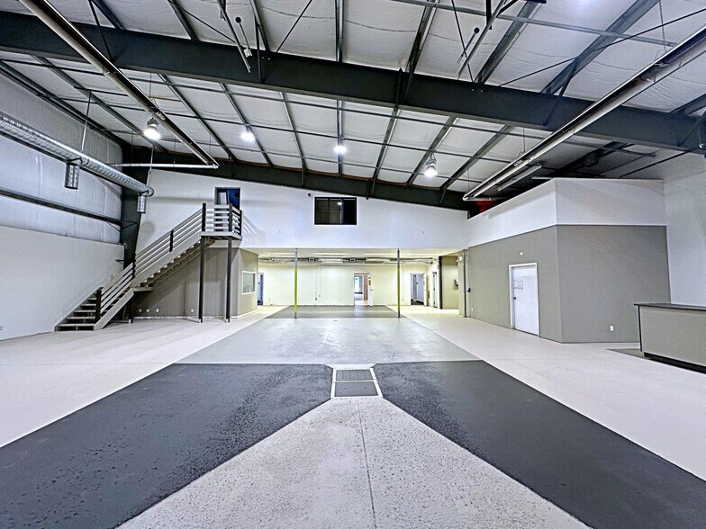 More Photos Of 195 Mackay Cres, Fort McMurray Warehouse For Sale