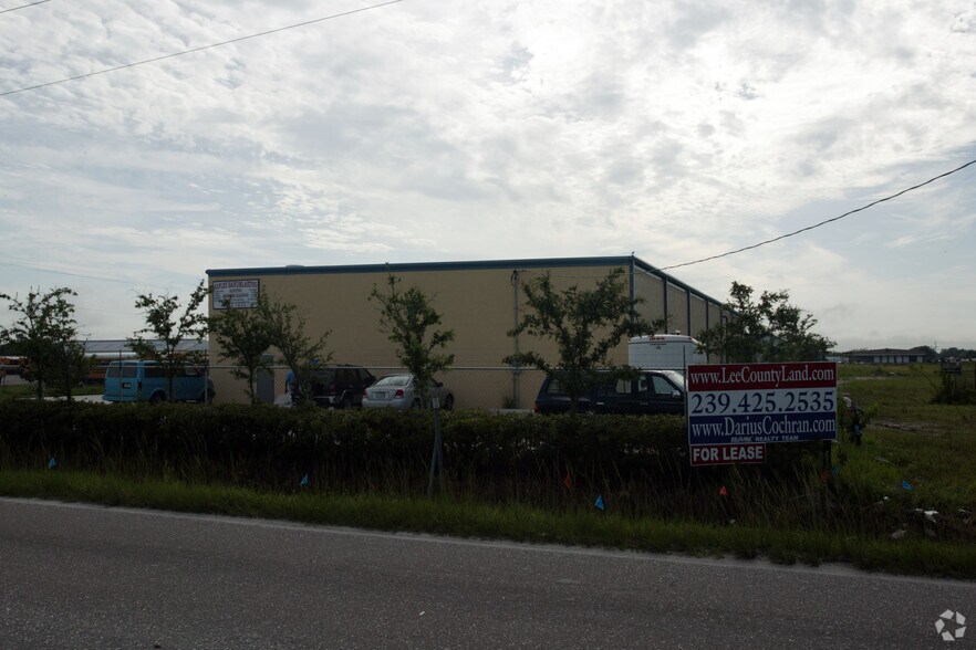 More Photos Of 2829 Ford Street Ext, Fort Myers Warehouse For Lease