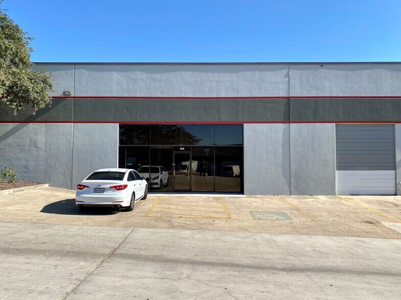 More Photos Of 5405 Bandera Rd, San Antonio Light Distribution For Lease