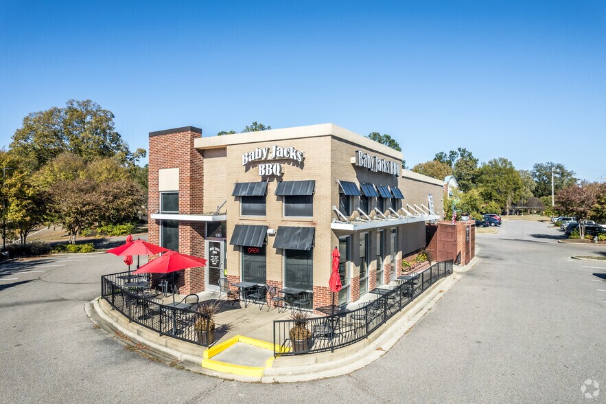 Primary Photo Of 7610 Us Highway 70, Memphis Restaurant For Sale