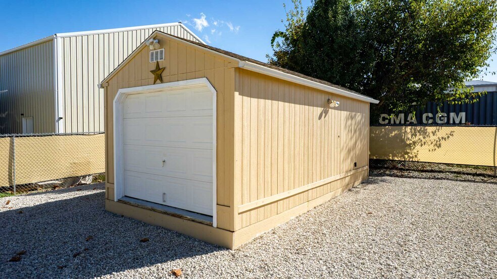 More Photos Of 202 Hemi Ln, Gravois Mills Specialty For Sale