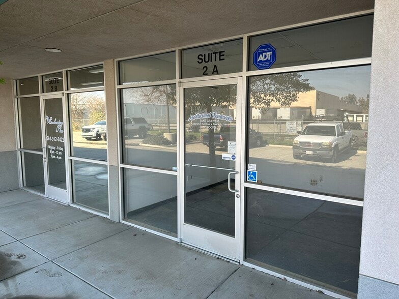 More Photos Of 3740 N Sillect Ave, Bakersfield Light Manufacturing For Lease