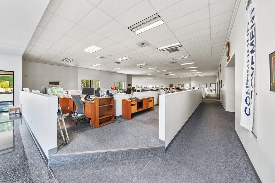 More Photos Of 2090 Commerce Dr, Medford Office For Lease