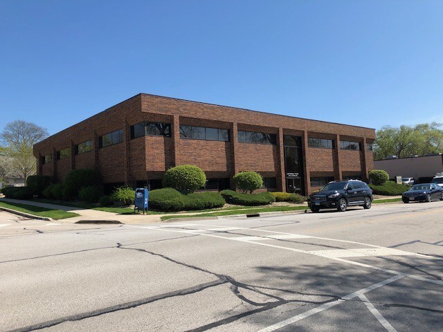 More Photos Of 445 W Jackson Ave, Naperville Medical For Lease