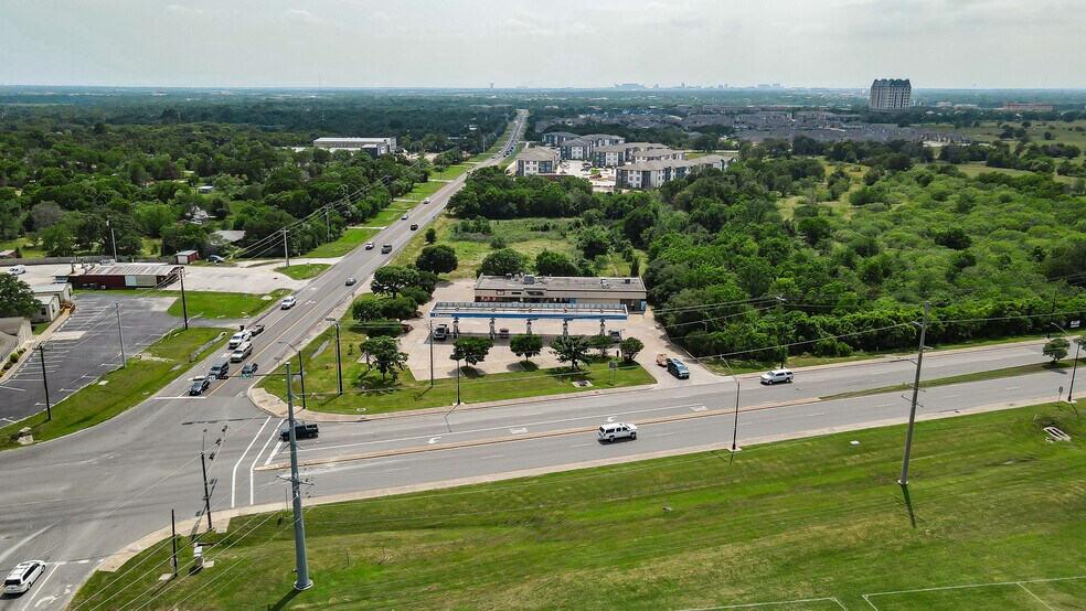 More Photos Of 2000 Fm 158 Rd, College Station Service Station For Lease