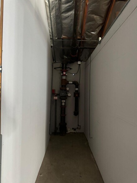 More Photos Of 1868-1872 Stone Ave, San Jose Manufacturing For Lease