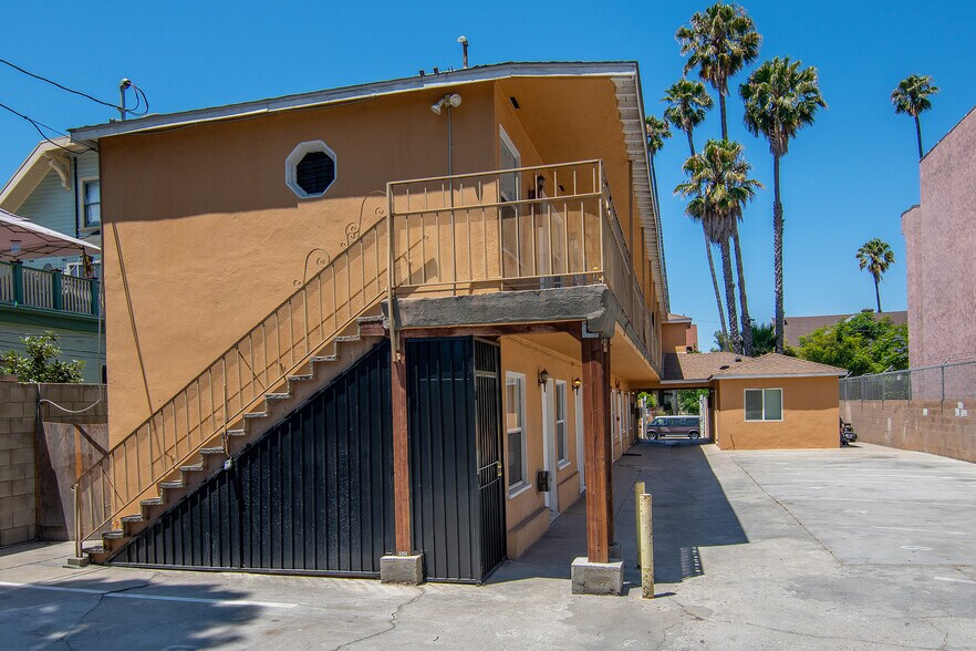 More Photos Of 1930 S Oxford Ave, Los Angeles Apartments For Sale