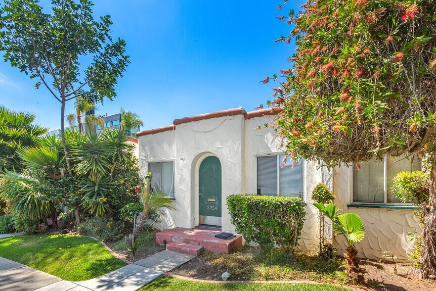 More Photos Of 3749 4th Ave, San Diego Multifamily For Sale