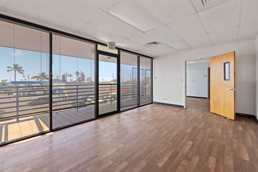 More Photos Of 86-090 Farrington Hwy, Waianae General Retail For Sale