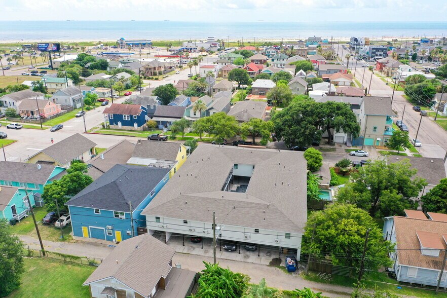 More Photos Of 712 Ball St, Galveston Apartments For Sale