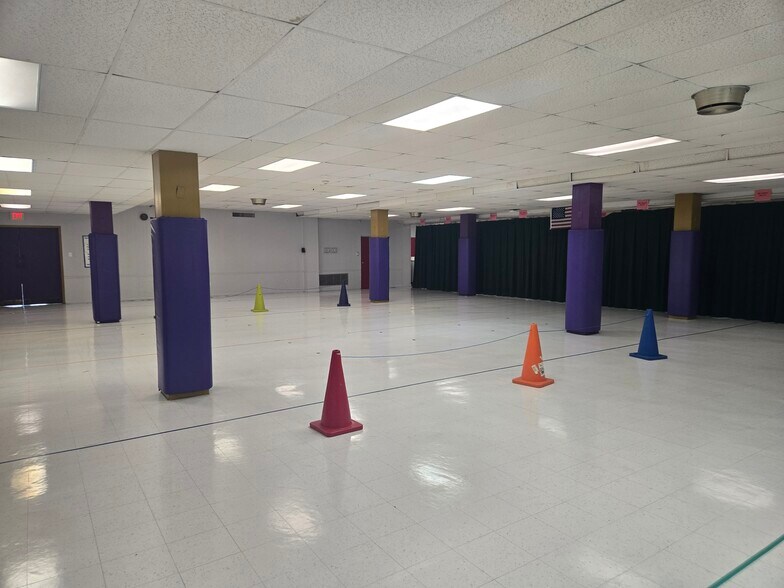 More Photos Of 3400 Dennison Ave, Drexel Hill Schools For Lease