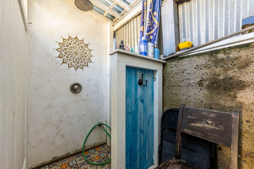 More Photos Of 145 N Market St, Wailuku Storefront Retail Residential For Sale