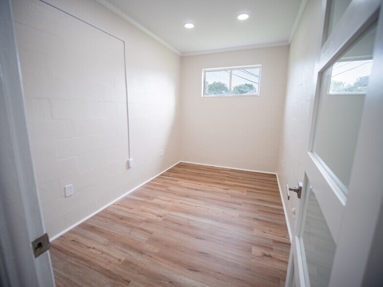 More Photos Of 110-112 Irvin Ave SW, Live Oak Medical For Sale