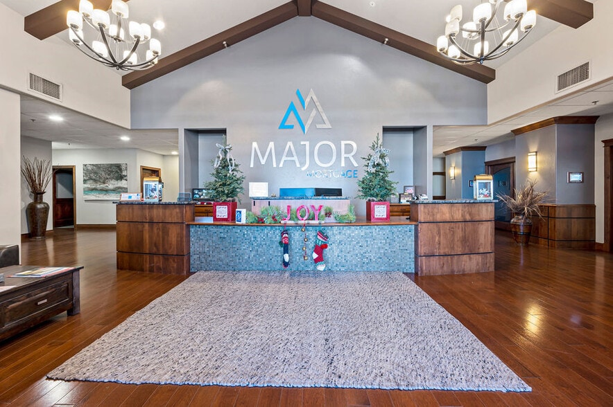 More Photos Of 2474 Patterson Rd, Grand Junction Office For Sale