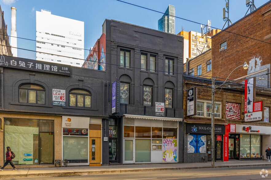 Primary Photo Of 116 Dundas St W, Toronto Storefront Retail Residential For Lease