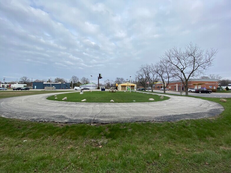 More Photos Of 3417 Franklin St, Michigan City Carwash For Sale