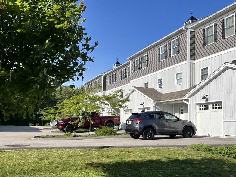 More Photos Of 10 Fort Hill Rd, Groton Apartments For Sale