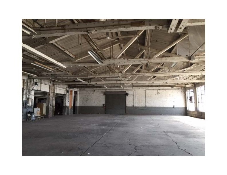 More Photos Of 468 Totowa Ave, Paterson Manufacturing For Lease