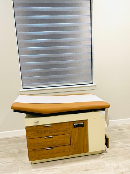 More Photos Of 4220 Cartwright Rd, Missouri City Medical For Sale