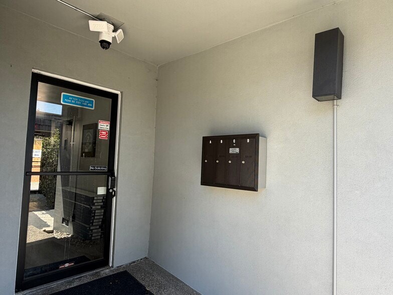 More Photos Of 19830 Lake Chabot Rd, Castro Valley Medical For Lease