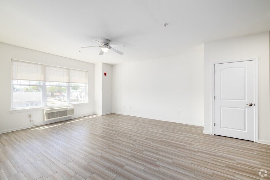 More Photos Of 510 Hamilton St, Somerset Apartments For Sale
