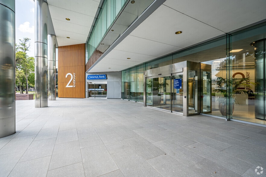 More Photos Of 2 RIVERWAY, Houston Office For Lease