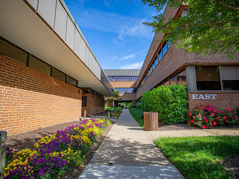 More Photos Of 2 Hamill Rd, Baltimore Medical For Lease