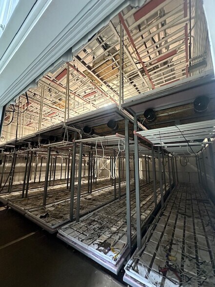 More Photos Of 1319 Sandy Creek Dr, Ada Warehouse For Sale