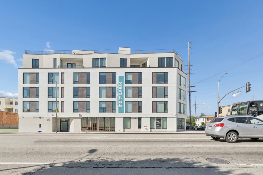 More Photos Of 11701 Santa Monica Blvd, Los Angeles Apartments For Lease