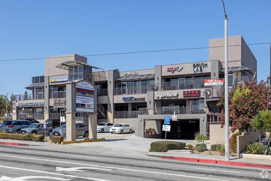 More Photos Of 18253 Colima Rd, Rowland Heights Storefront Retail Office For Lease