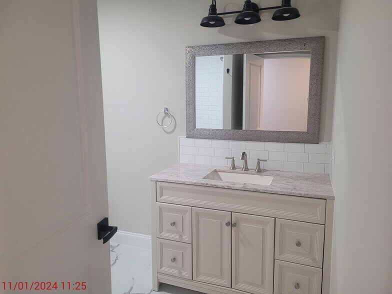 More Photos Of 121 S Main St, Alburtis Apartments For Lease