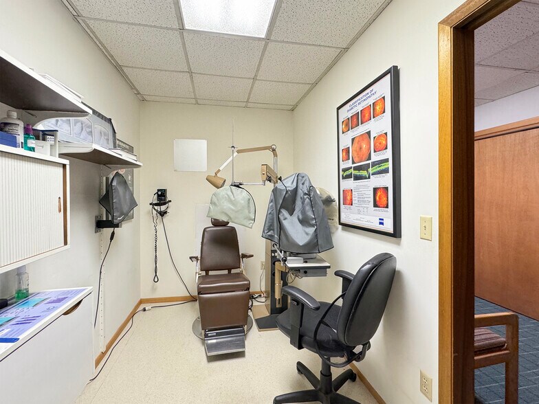 More Photos Of 114 E 1st St, Port Angeles Office For Lease