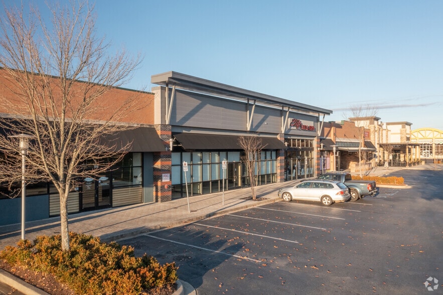 More Photos Of 1025 Woodruff Rd, Greenville Unknown For Lease