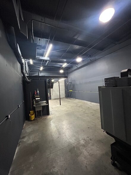 More Photos Of 17030 Alico Commerce Ct, Fort Myers Warehouse For Sale