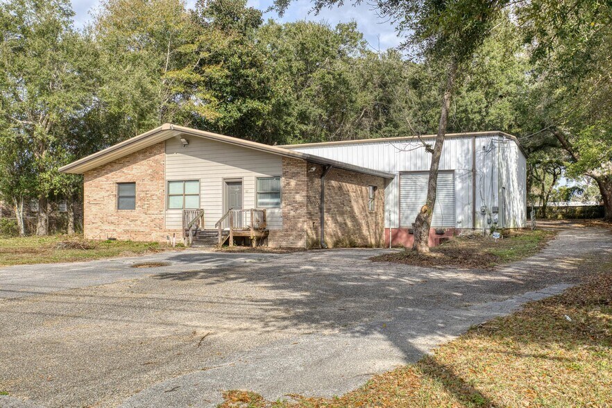 More Photos Of 1014 Creighton Rd, Pensacola Flex For Lease