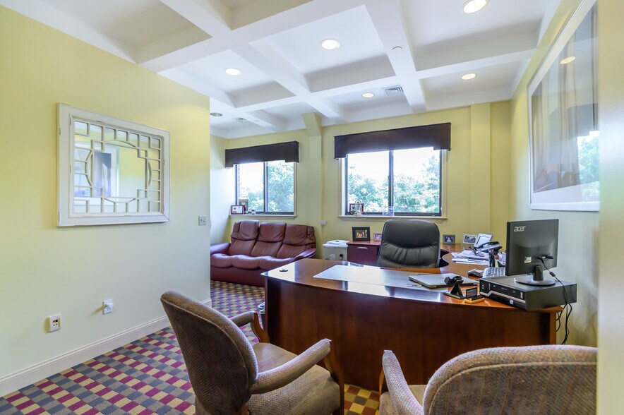 More Photos Of 630 Park St, Stoughton Office For Lease