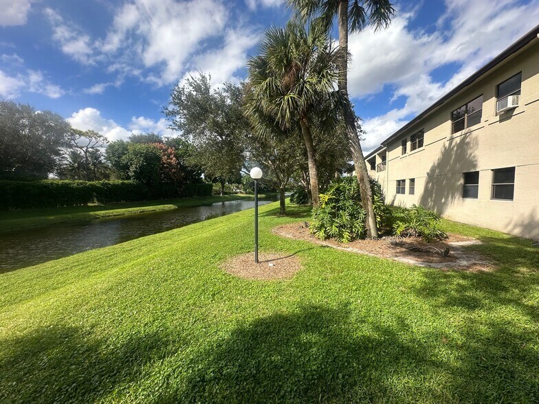 More Photos Of 10625 N Military Trl, Palm Beach Gardens Office For Sale